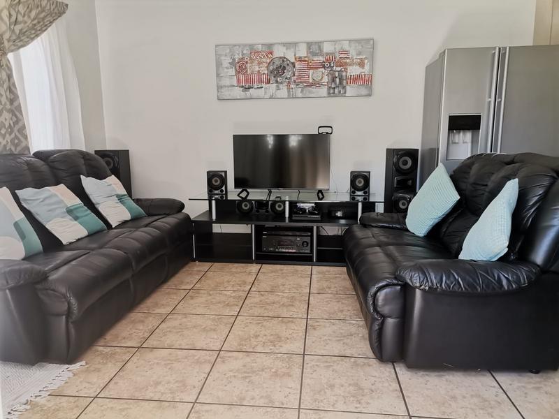 3 Bedroom Property for Sale in Bardale Village Western Cape